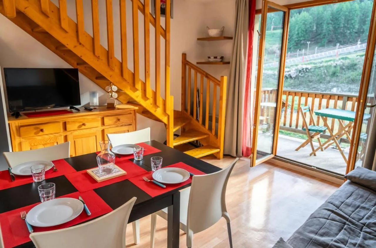 Residence Les Terrasses Du Soleil D\'Or - Agreable Duplex Avec Vue Sur Les Pistes Mae-4534 contacts